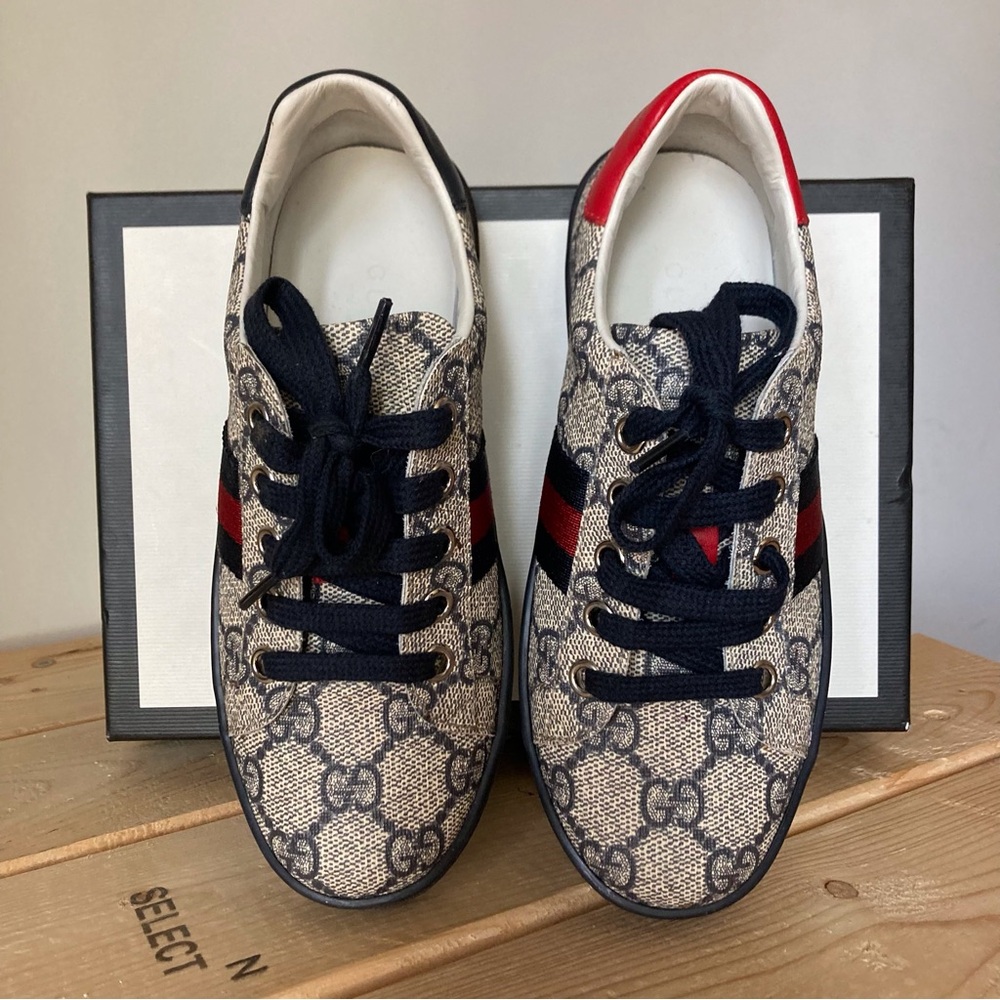 Gucci Kids Sneakers in Navy and Red